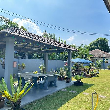 Tamu Nor Homestay Куантан Екстер'єр фото